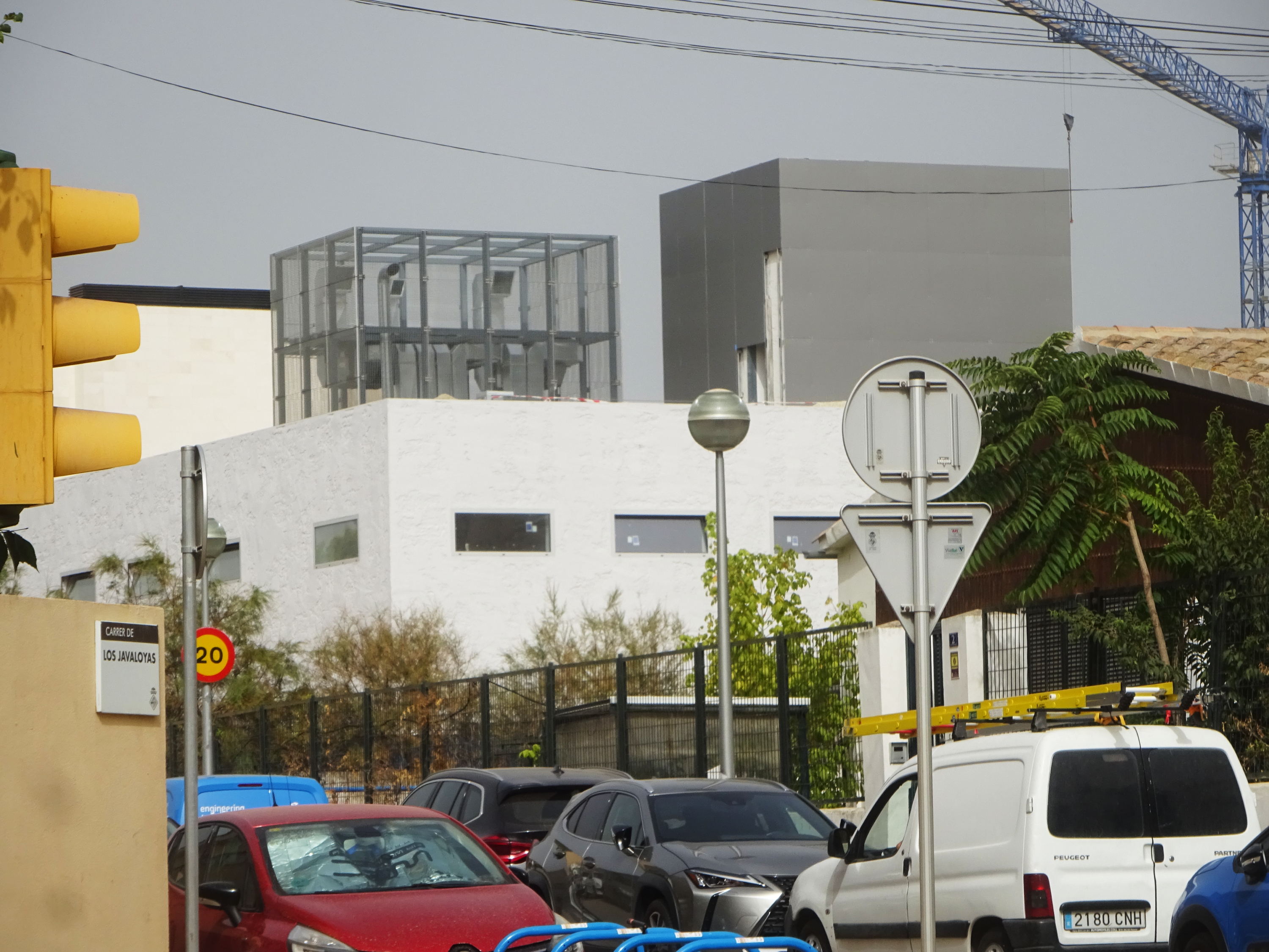 About buildings and fools. Edificio administrativo en la sede central del IMAS. Palma de Mallorca (2018 - 2021) arquitecto Francisco Jorquera